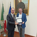 L'Executive Chef del Caruso di Ravello Armando Aristarco premiato dal sindaco di Torre del Greco