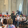 Ravello, gli studenti salutano l'anno scolastico e il preside Santangelo con un applaudito saggio 