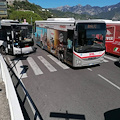 Traffico in tilt sulla SS163 “Amalfitana”, ingorgo al bivio di Castiglione a causa di 5 bus Sita