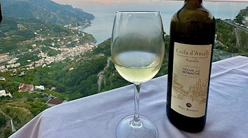 "Vini d'Italia 2024", Tre Bicchieri a un Costa d'Amalfi DOC: è il "Selva delle Monache" di Ettore Sammarco
